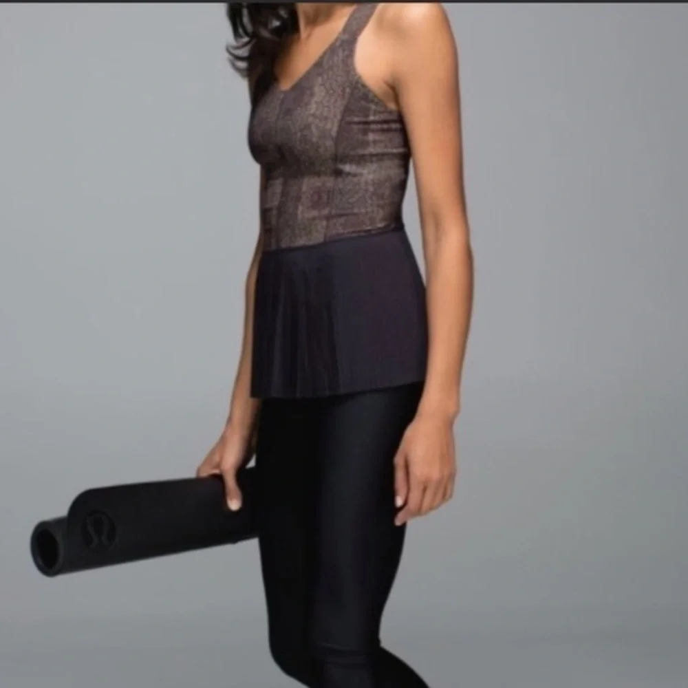 Lululemon City Tank Golden Goddess Cashew/ Black; Pleats; Size 12